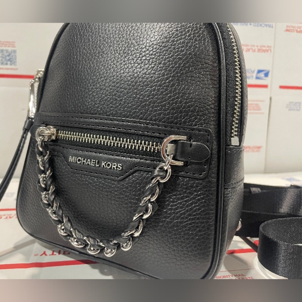 $258 Michael Kors Elliot XS Leather Convertible Messenger Backpack ( NWT ) - Picture 4 of 15
